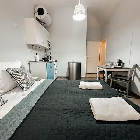 Elso Apartments Прага Экстерьер фото