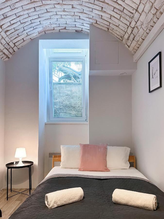 Elso Apartments Прага Экстерьер фото