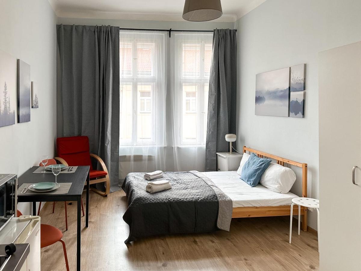 Elso Apartments Прага Экстерьер фото