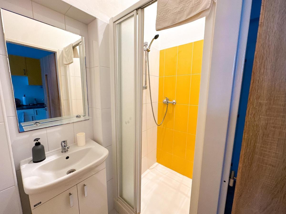 Elso Apartments Прага Экстерьер фото
