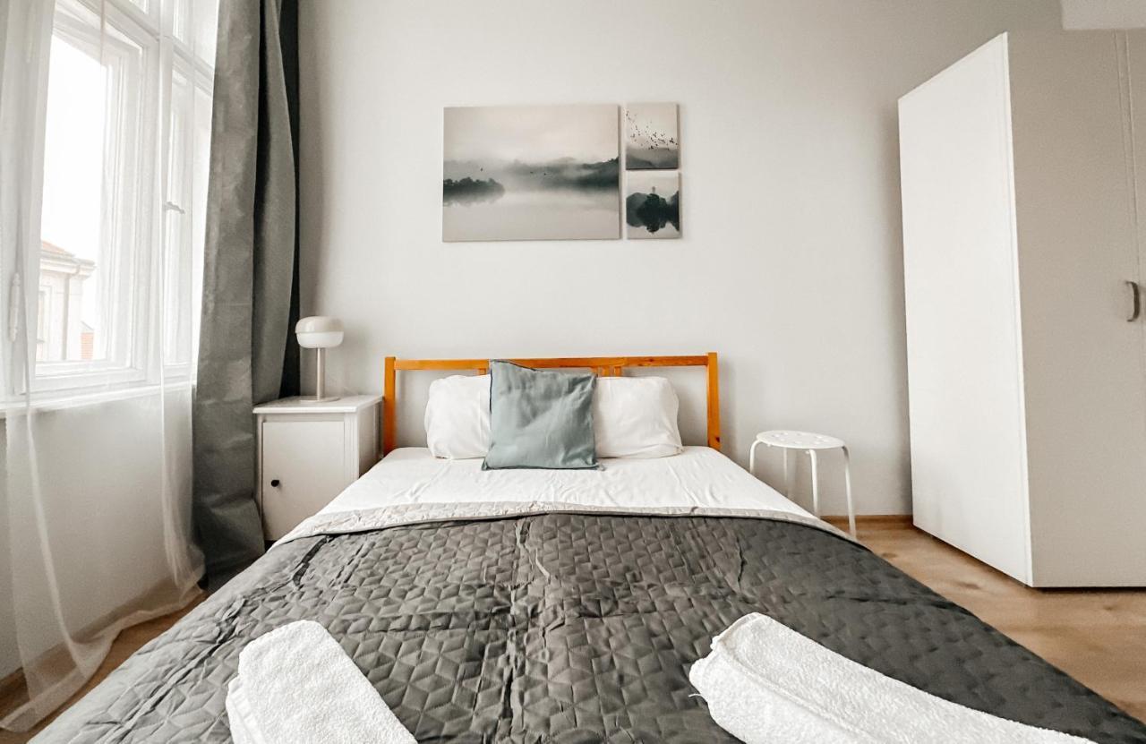 Elso Apartments Прага Экстерьер фото