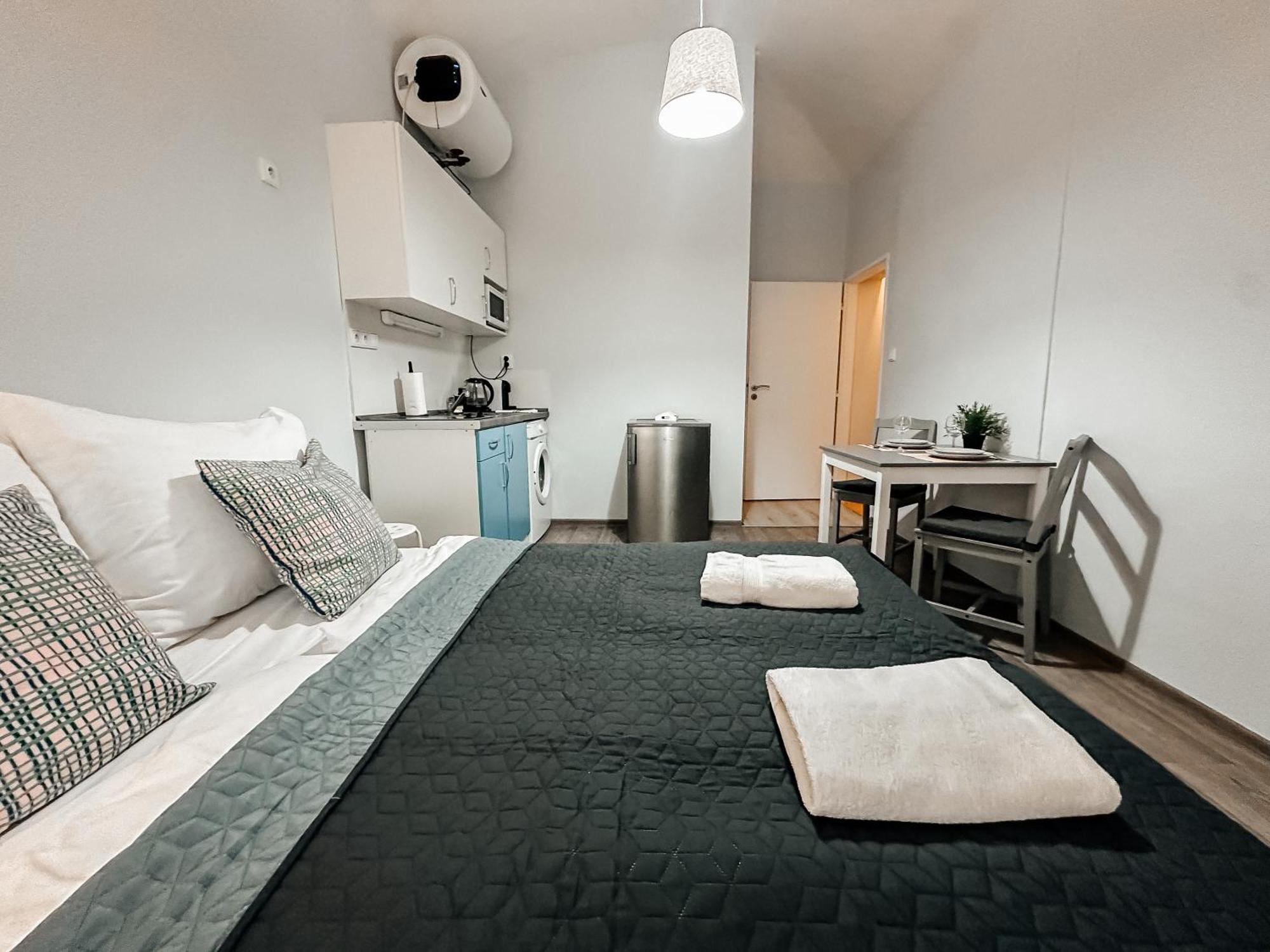 Elso Apartments Прага Экстерьер фото